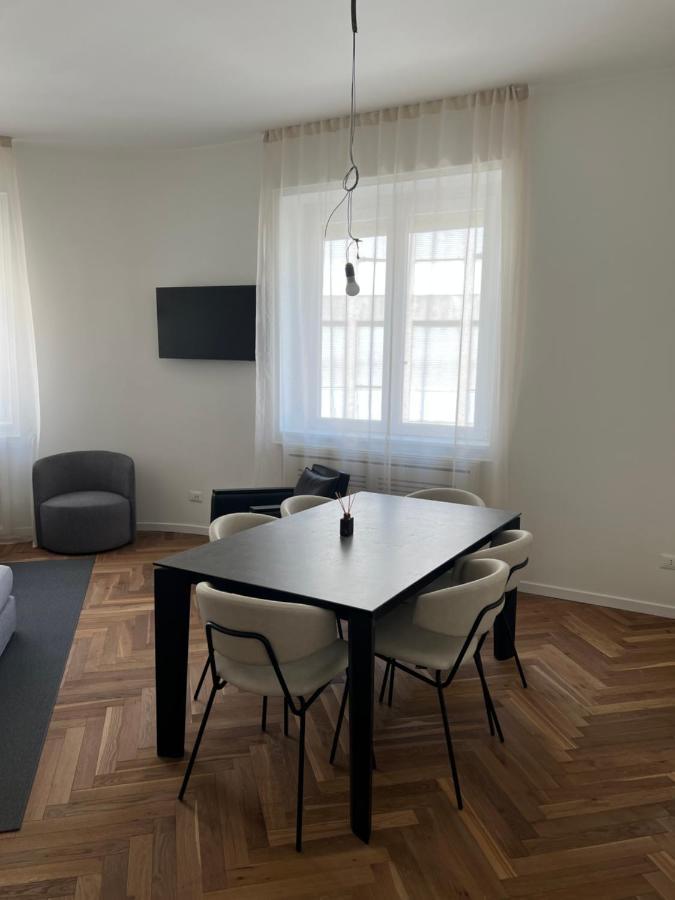 Milano: Bellissimo Appartamento In Pieno Centro Екстериор снимка