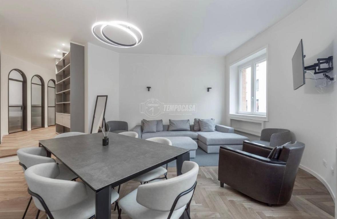 Milano: Bellissimo Appartamento In Pieno Centro Екстериор снимка